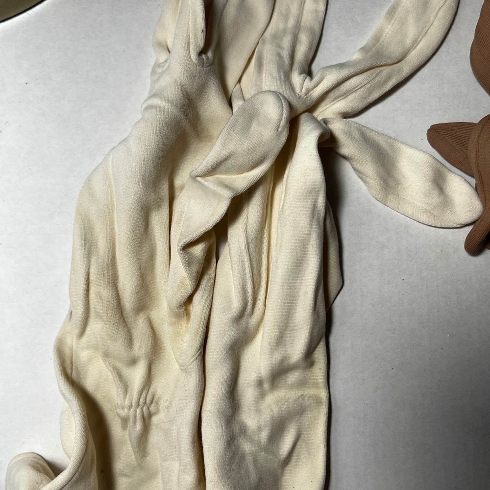 Vintage off white gloves